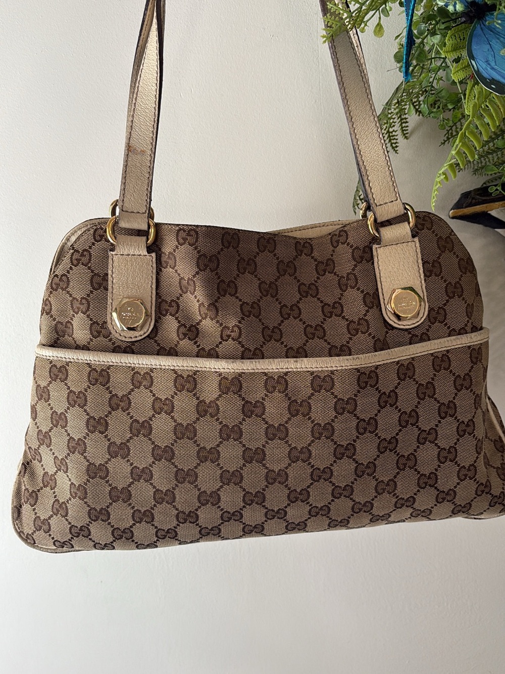 Authentic Gucci Brown/Beige GG Canvas Shoulder Bag with Gold Hardware